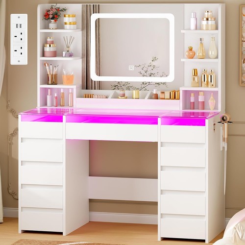 Large dressing table with - table,